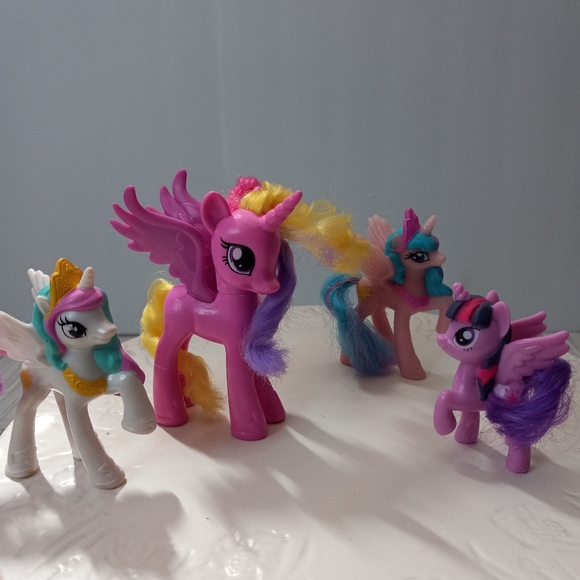 My Little Pony Toy Figures - Picture 1 of 7